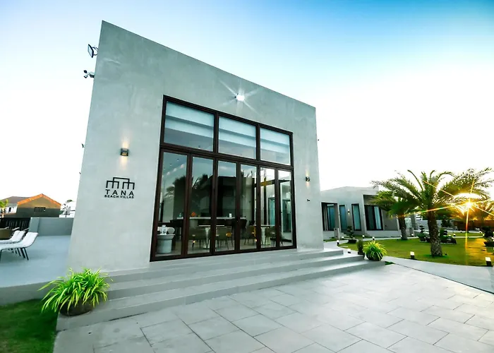 Tana Beach Villas