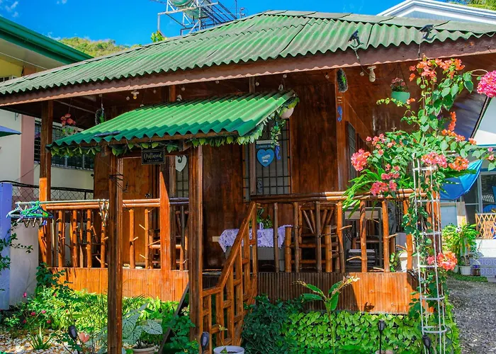 Puerto Galera Transient Kubo Guest Place